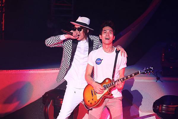 宇宙人001-4.jpg 宇宙人001-4.jpg