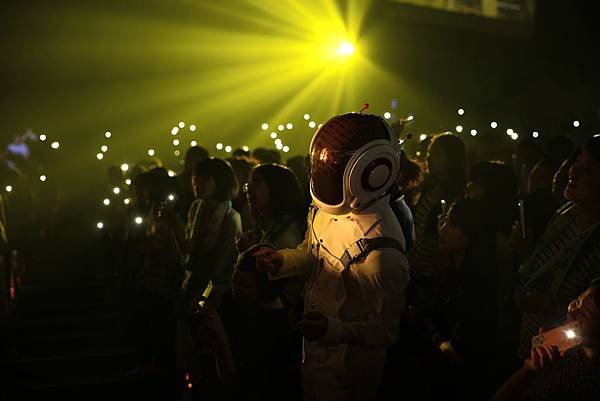 宇宙人008-1.jpg 宇宙人008-1.jpg