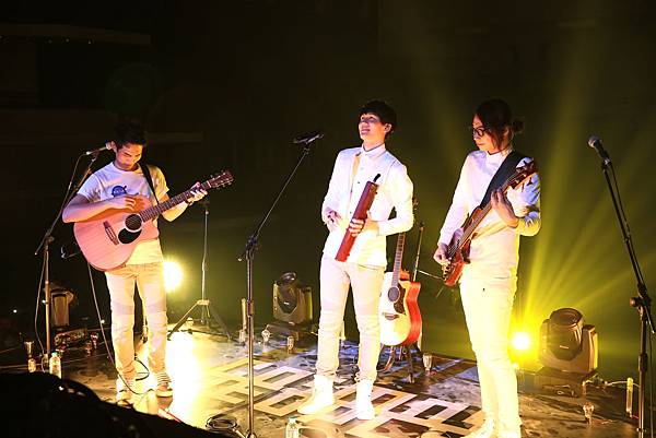 宇宙人006月亮舞台.JPG 宇宙人006月亮舞台.JPG