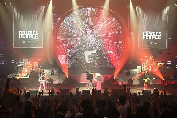 宇宙人015往前.jpg 宇宙人015往前.jpg