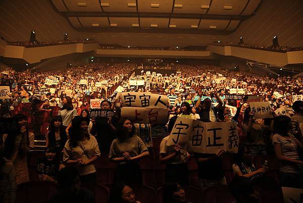 宇宙人013.jpg 宇宙人013.jpg