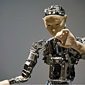 ai-robot-looks-smart-3.jpg