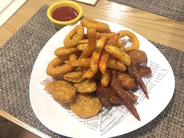 拼盤.JPG 拼盤.JPG