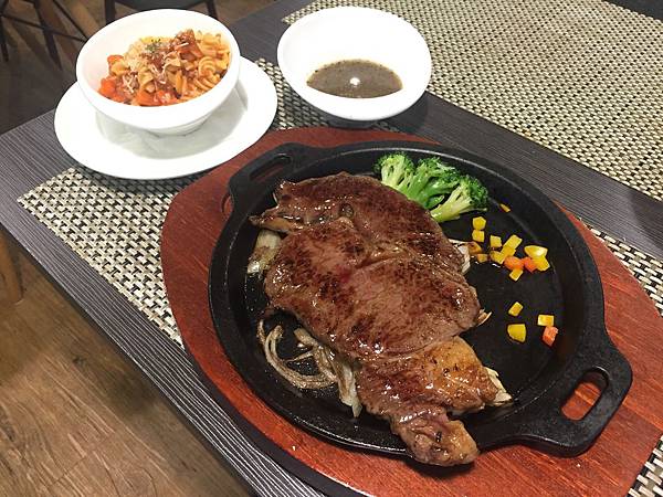 肋眼.JPG 肋眼.JPG