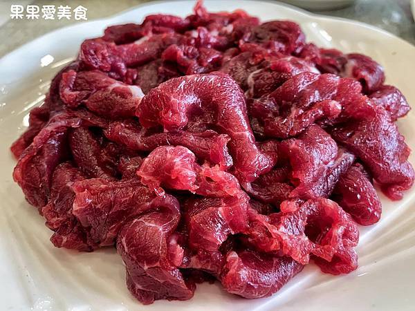 溫體牛肉,牛肉火鍋,鮮甜湯頭,親子友善,寵物友善,牛肉涮涮鍋,蔬菜火鍋,彰化,員林市,芸彰牧場,火鍋,溫體