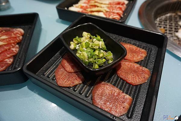 <新北汐止餐廳> 熊老大炭烤 火烤雙吃吃到飽 啤酒無限暢飲 <新北汐止餐廳> 熊老大炭烤 火烤雙吃吃到飽 啤酒無限暢飲