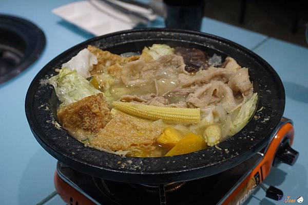 <新北汐止餐廳> 熊老大炭烤 火烤雙吃吃到飽 啤酒無限暢飲 <新北汐止餐廳> 熊老大炭烤 火烤雙吃吃到飽 啤酒無限暢飲