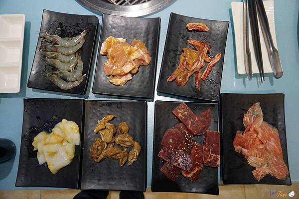 <新北汐止餐廳> 熊老大炭烤 火烤雙吃吃到飽 啤酒無限暢飲 <新北汐止餐廳> 熊老大炭烤 火烤雙吃吃到飽 啤酒無限暢飲