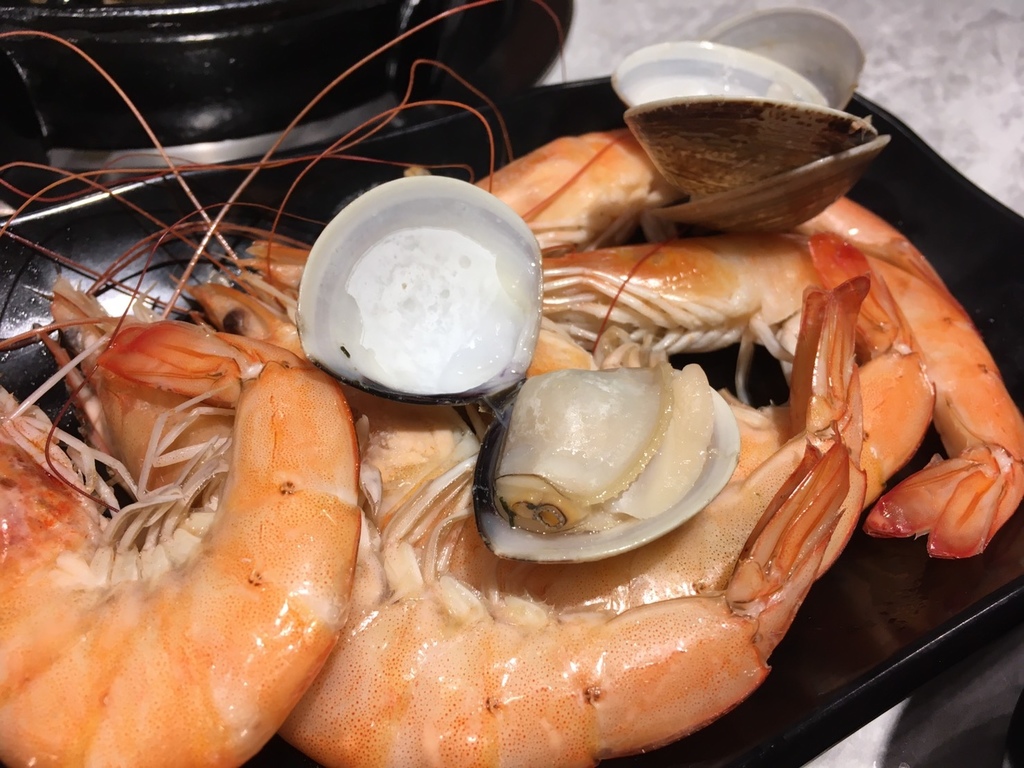 <新北汐止火鍋> 呷呼霸佰元鍋物 從午餐吃到晚餐吃到更晚的宵