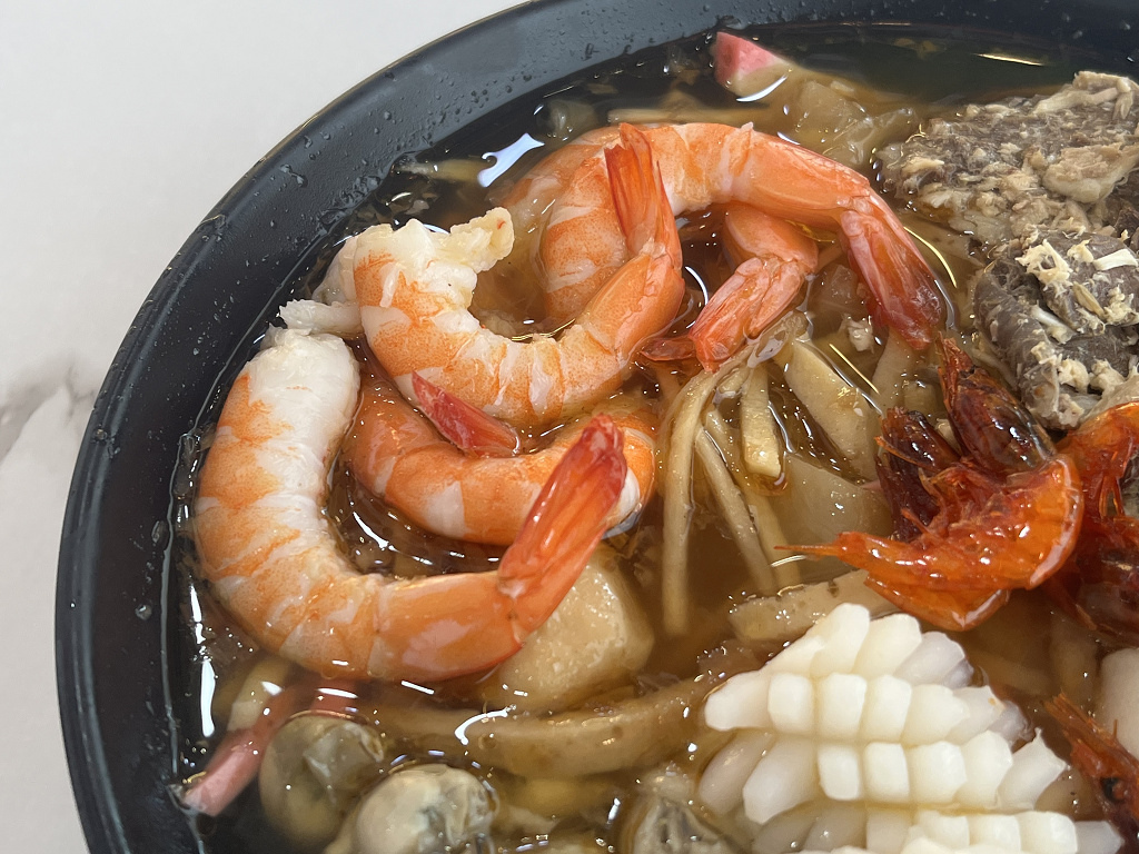 {雲林斗南餐廳}飯湯是什麼？熱的鮪魚親子丼吃起來是什麼感覺？