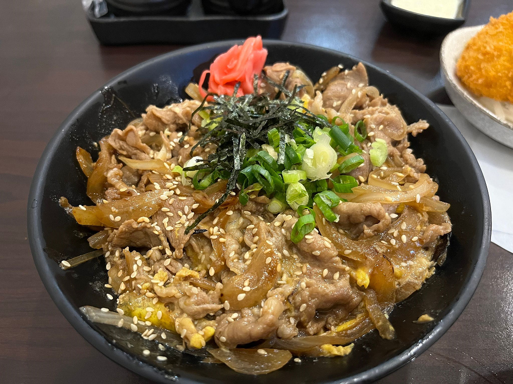 {八德美食餐廳}滝神丼飯｜勸你開店就進來｜豐盛的無限味增湯，