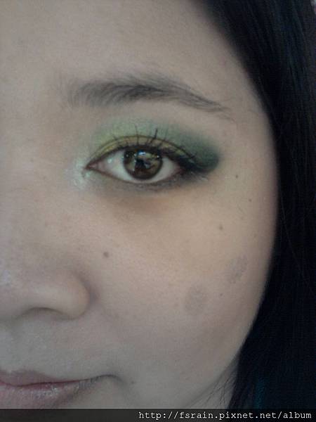 Goldie Green with Maybelline WaterShine Diamonds#301-c.jpg