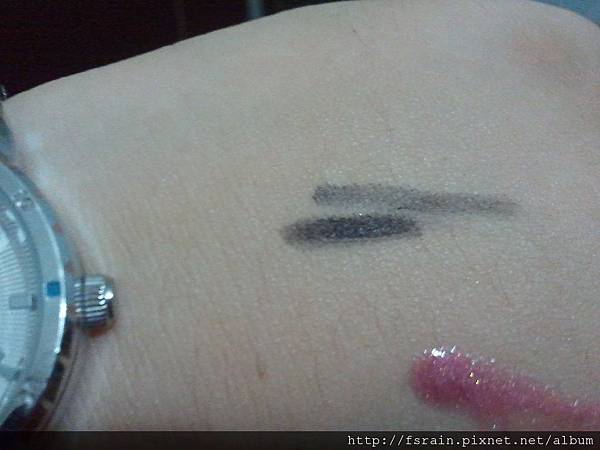 AmuSe Big Fan Makeup Kit-EyeLiner-swatch1