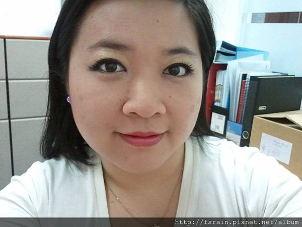 Office Week LOTD-23Mar12-Gold Lids Deep Purple line8