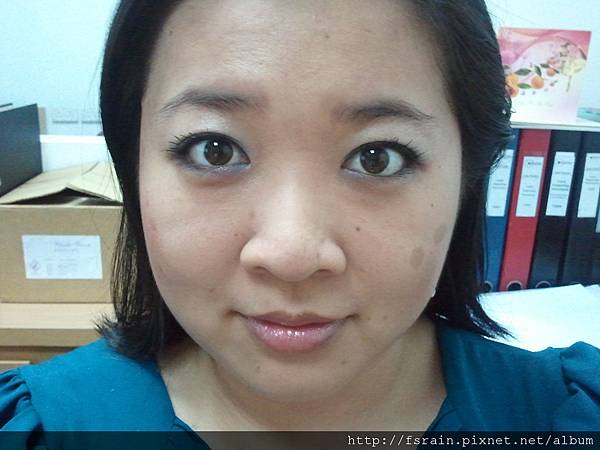 Office Week LOTD-21Mar12-AmuSe Big Fan Makeup Kit-Blue1