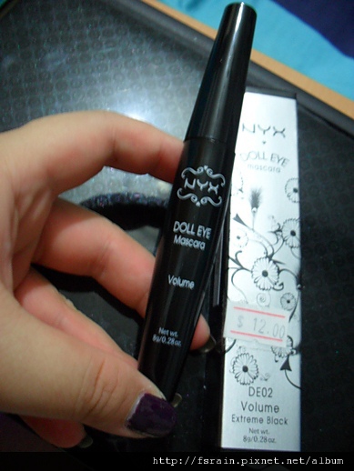 NYX Doll Eye Mascara-DE02 Volume Extreme Black-1