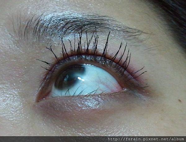 Office Week Series-14 May 2012-Blue tone Pink-7-mascara effect one eye-1
