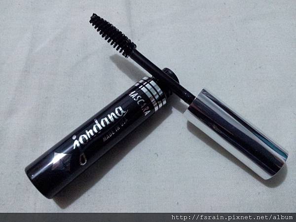 CherryCulture-3rd-Jordana-Mascara-Black3