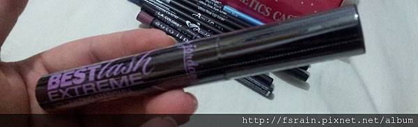 CherryCulture-2nd-Jordana- BestLashExtremeVolumizingMascara-Black1