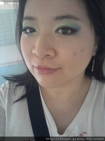 Summer Funk Makeup-22-OutdoorDaylight