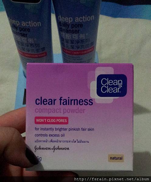 Clean & Clear-Clear Fairness Compact Powder-Natural-01