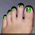 NOTD-20120218-Green Gradient Toes-02