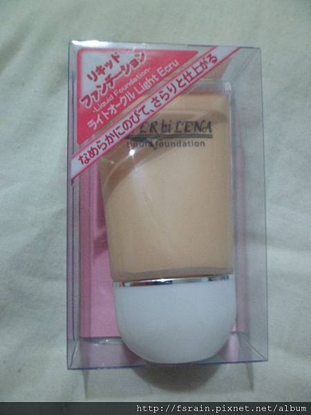 Daiso EverbiLena Liquid Foundation-LightEcru-01