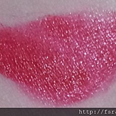 Maybelline ColorSensational Lipstick-635VeryCherry-Swatch-01