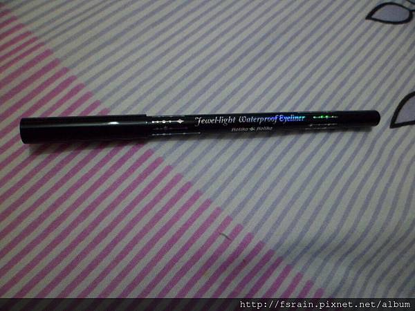 HolikaHolika-Jewel-Light Waterproof Eyeliner-01 Black Gem-05