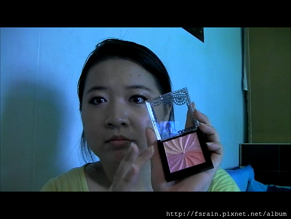 Daiso Makeup Challenge-Video1-Warm Earthy Eyes-Snapshot-hilight-shade.png