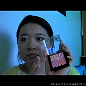 Daiso Makeup Challenge-Video1-Warm Earthy Eyes-Snapshot-hilight-shade.png