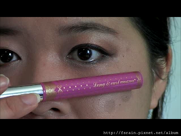 Daiso Makeup Challenge-Video1-Warm Earthy Eyes-Snapshot-leftside-longNcurl.png