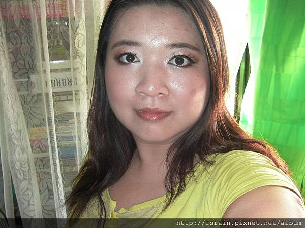 Daiso Makeup Challenge-Video1-Warm Earthy Eyes-01.JPG