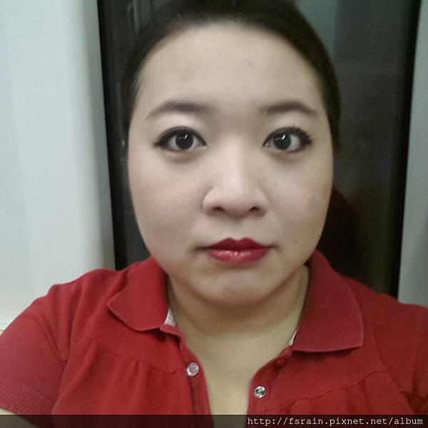 LOTD-Simple Eyes with Bright Red Lips-01.jpg