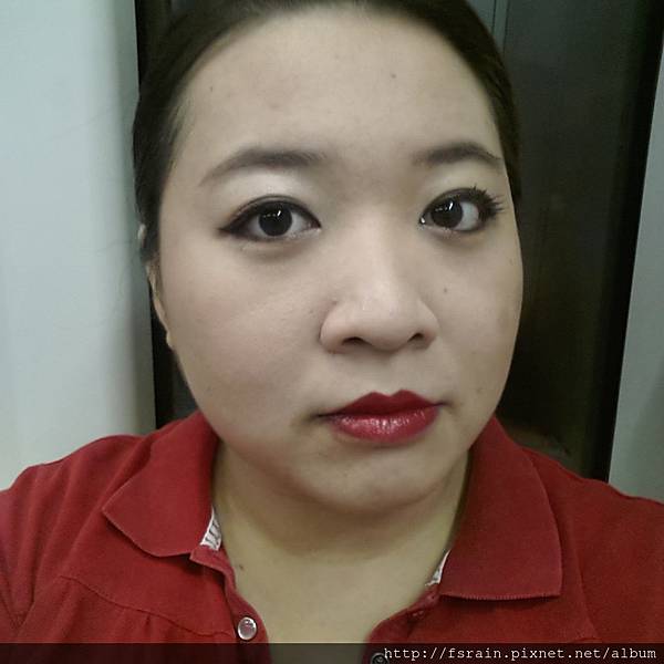 LOTD-Simple Eyes with Bright Red Lips-05.jpg