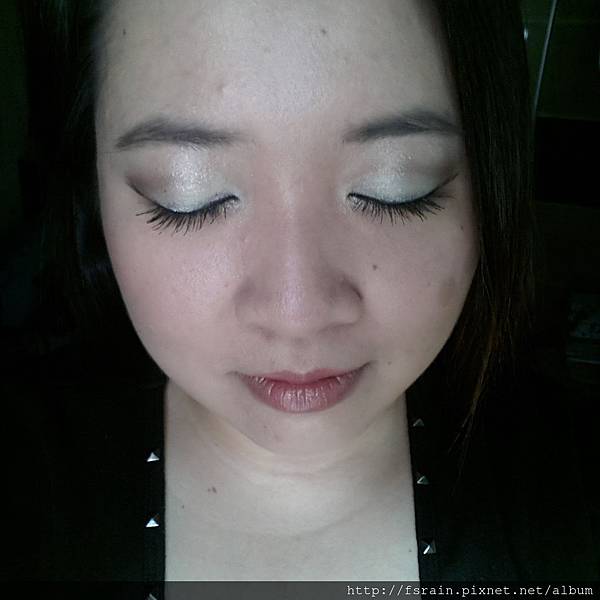 LOTD-Mainly Essence Cosmetics - Chic Metallic Sheen-04.jpg