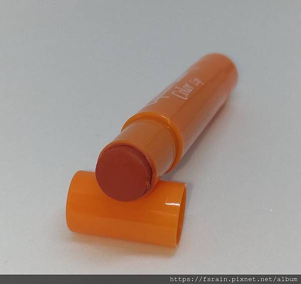 Daiso Espoleur Color Lip-Orange-2.jpg