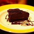 黑森林蛋糕-口感比較像巧克力蛋糕