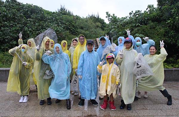 扶輪社白沙灣風雨淨灘 (14).JPG