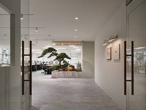 成舍復興 盧靜怡助理總監 - VITABOX 維他盒子 辦公