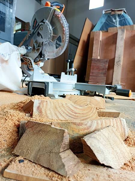 木材切割,樹屋協會,木工情境照