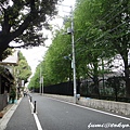 前往根津神社的道路上