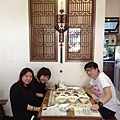 香港，陳小姐與二位好友在埔里蘇媽媽湯圓享用午餐。