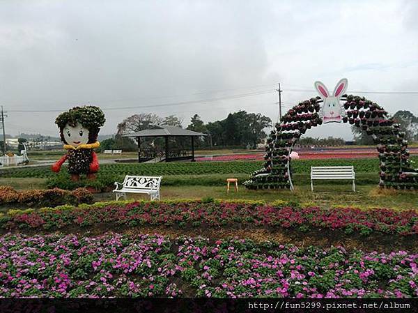 在中社花園。