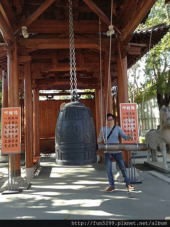 香港羅先生夫婦在中台禪寺留影