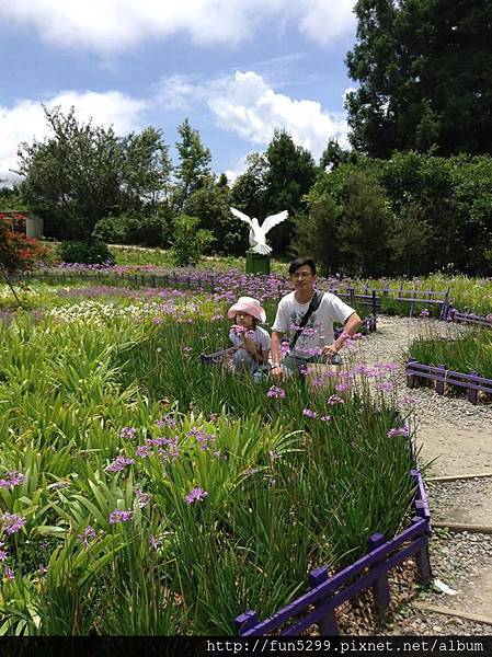 澳門：黃先生,陳小姐與女兒在清境小瑞士花園~