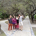 馬來西亞 蘇家兄妹與表兄在花蓮太魯閣。