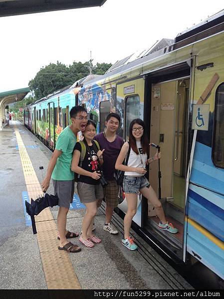 馬來西亞 蘇家兄妹與表兄在集集火車站!