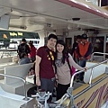 香港 麥先生夫妻，在日月潭-搭遊艇環湖!