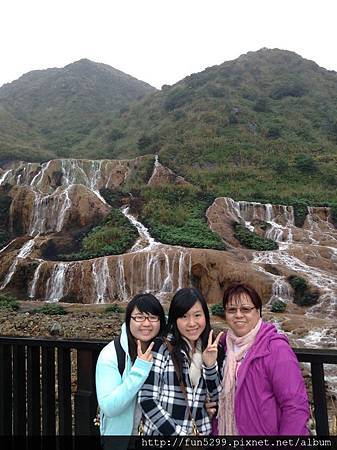 新加坡~羅小姐與媽媽、 妹妹~在黃金瀑布~